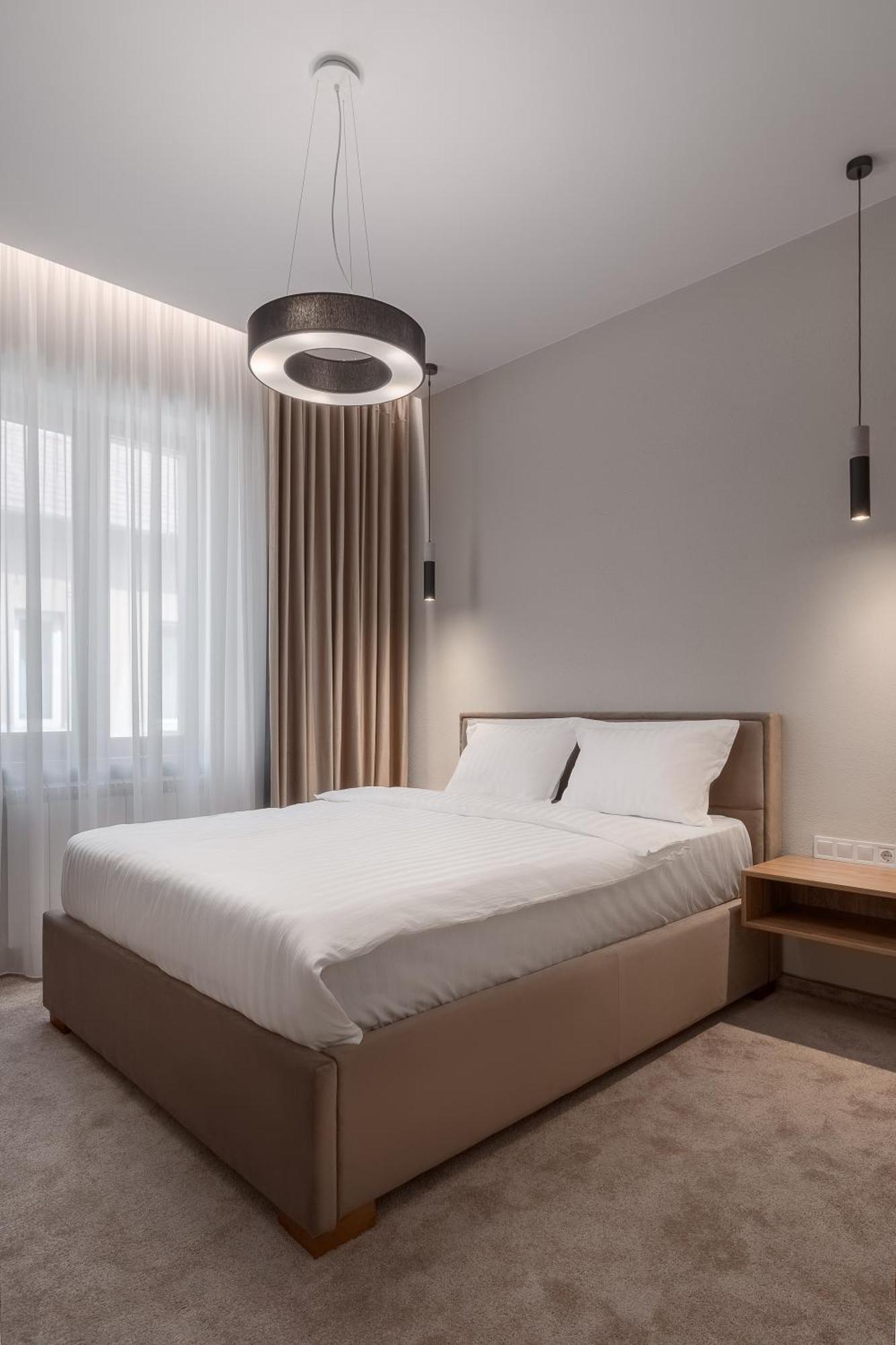 Oasis Rooms Oradea Exteriör bild