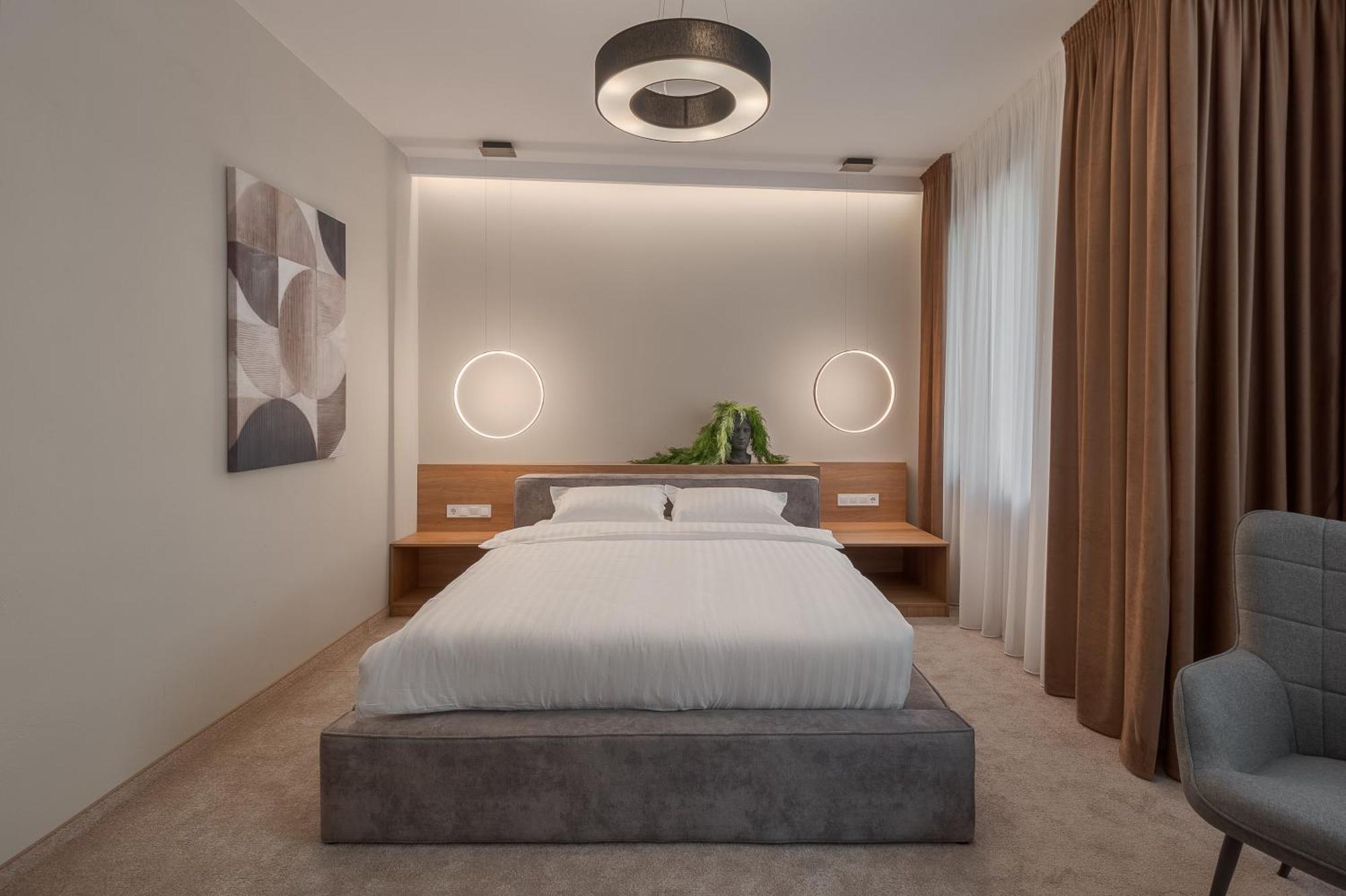 Oasis Rooms Oradea Exteriör bild