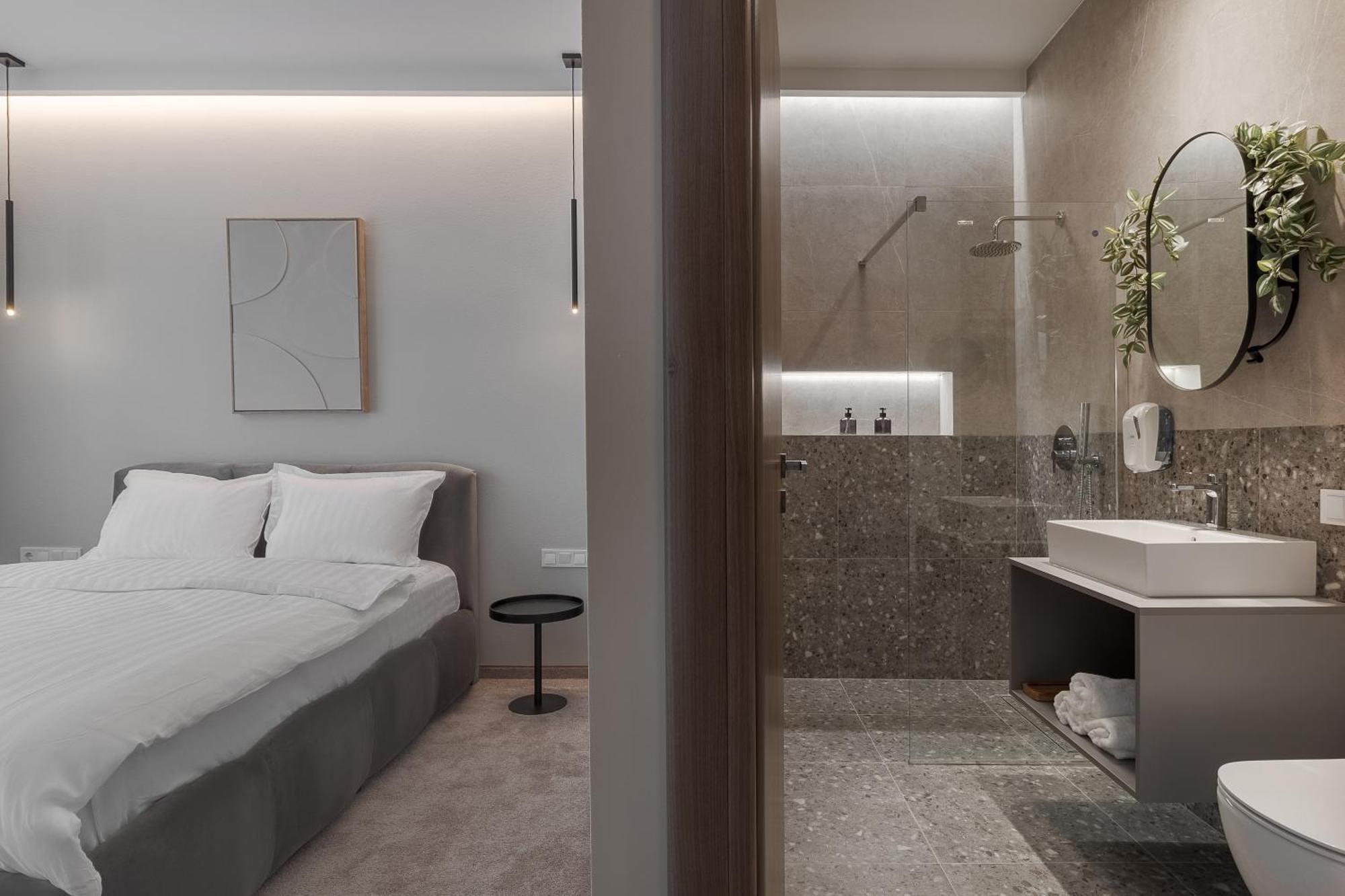Oasis Rooms Oradea Exteriör bild