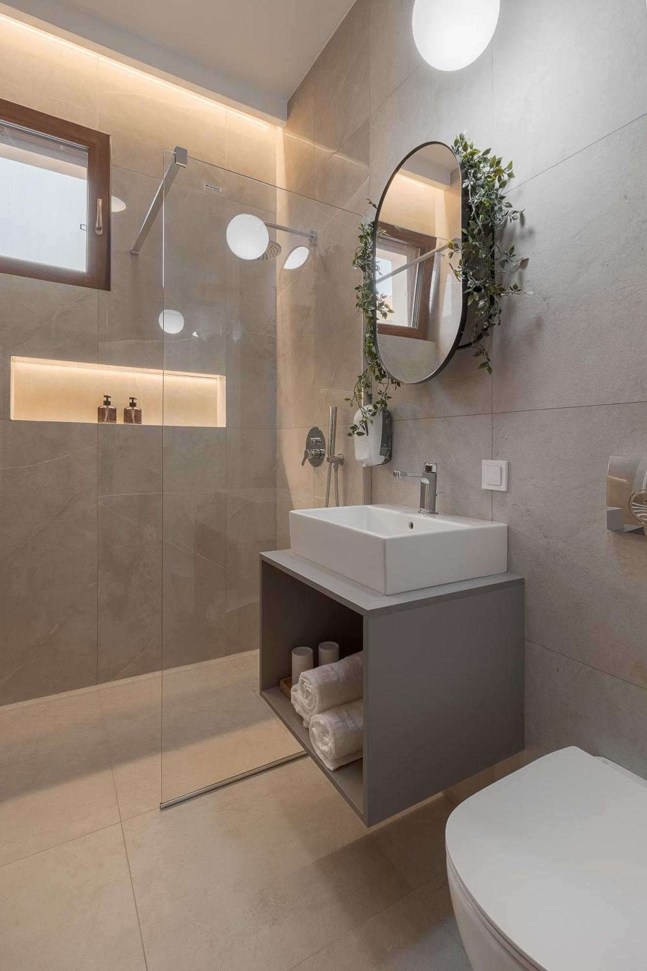 Oasis Rooms Oradea Exteriör bild